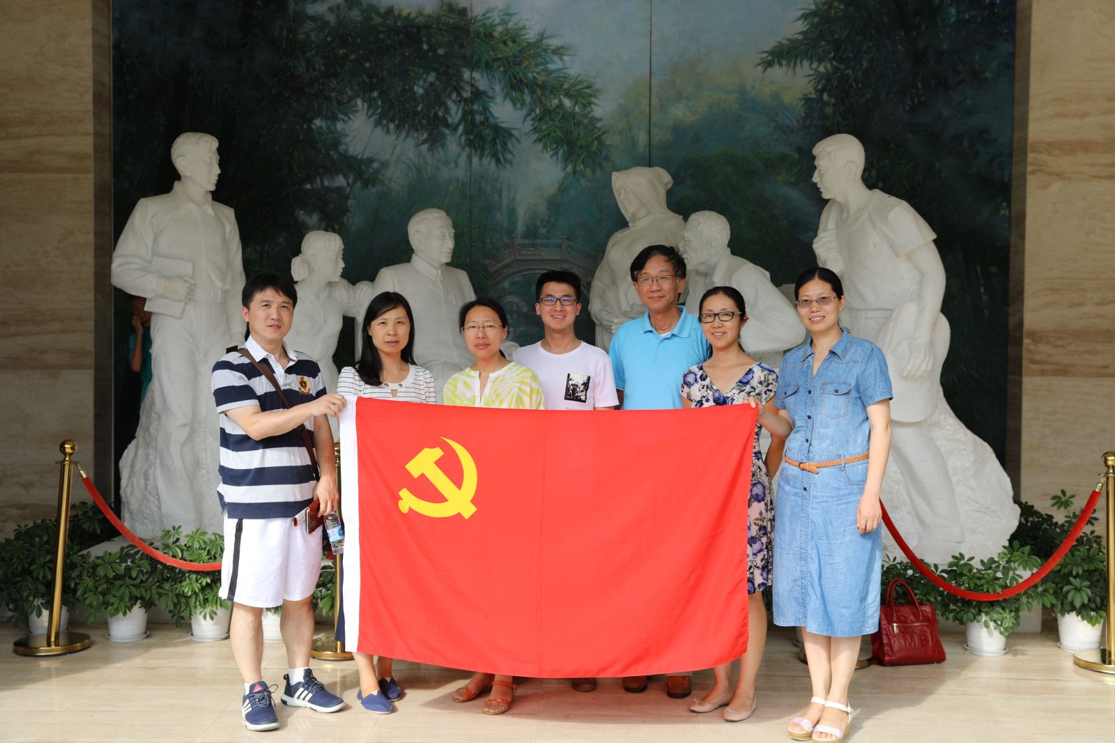 学习陈云五种精神，争做“两学一做”先锋 ——计算机科学与beat365在线体育官网师生党员赴陈云纪念馆参观学习