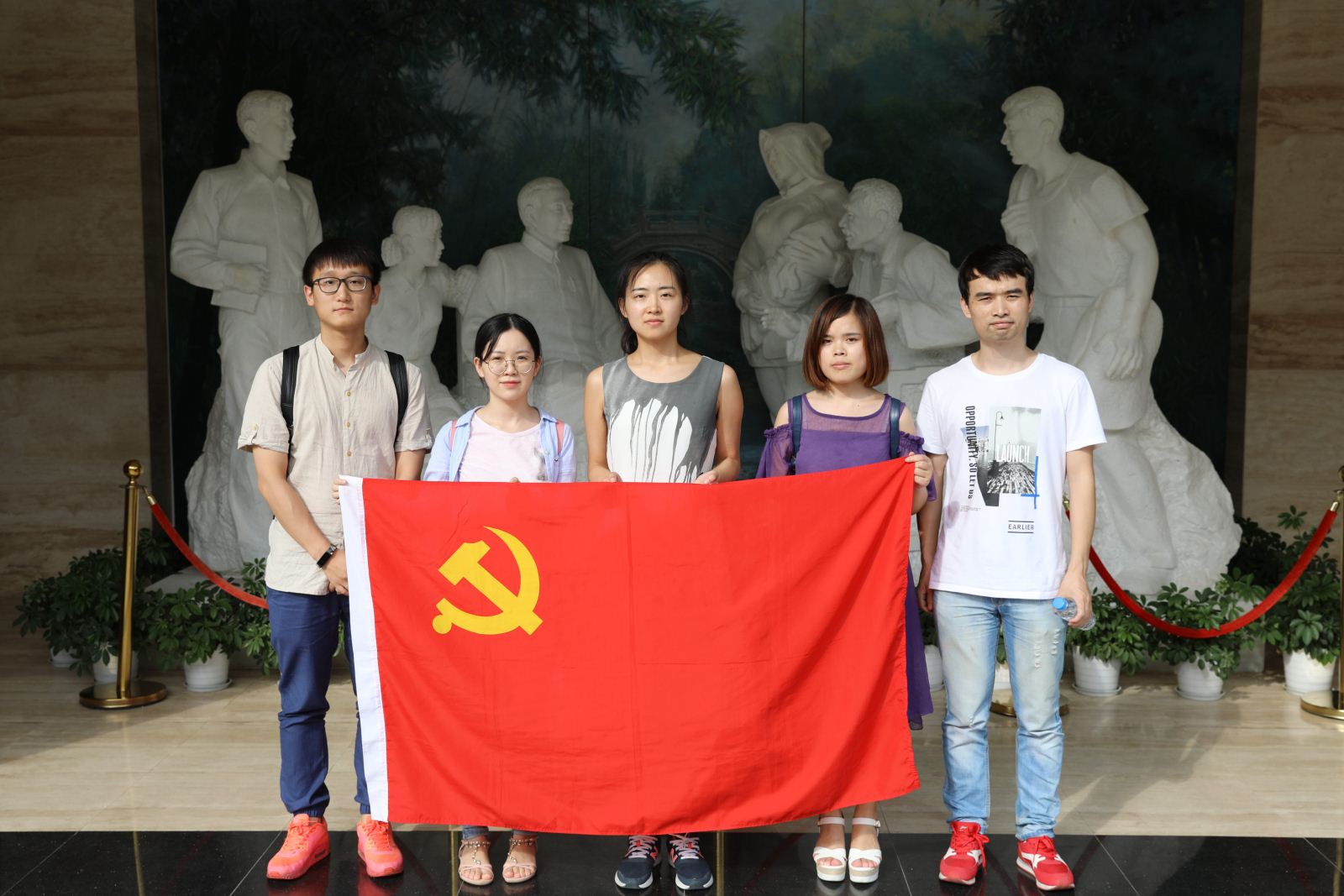 学习陈云五种精神，争做“两学一做”先锋 ——计算机科学与beat365在线体育官网师生党员赴陈云纪念馆参观学习