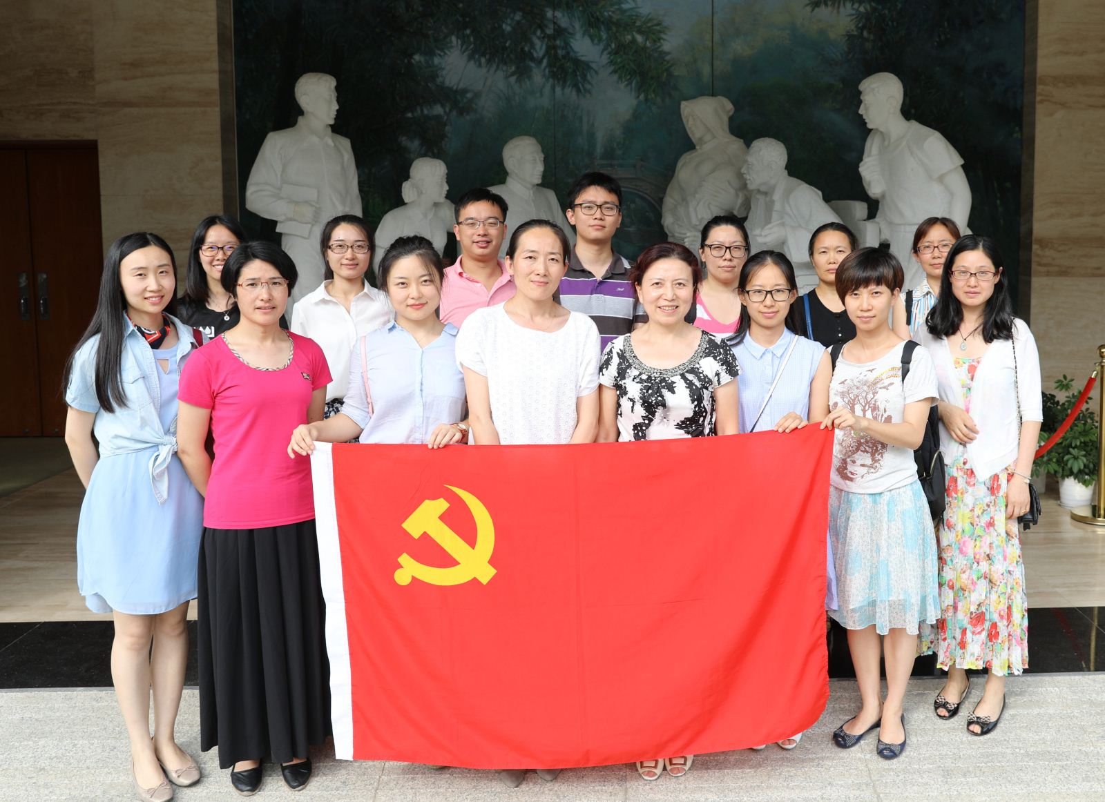 学习陈云五种精神，争做“两学一做”先锋 ——计算机科学与beat365在线体育官网师生党员赴陈云纪念馆参观学习