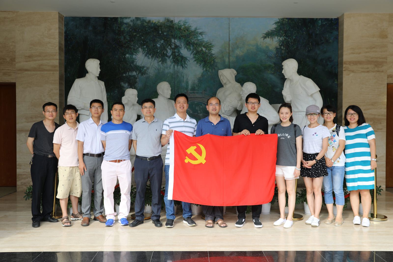 学习陈云五种精神，争做“两学一做”先锋 ——计算机科学与beat365在线体育官网师生党员赴陈云纪念馆参观学习