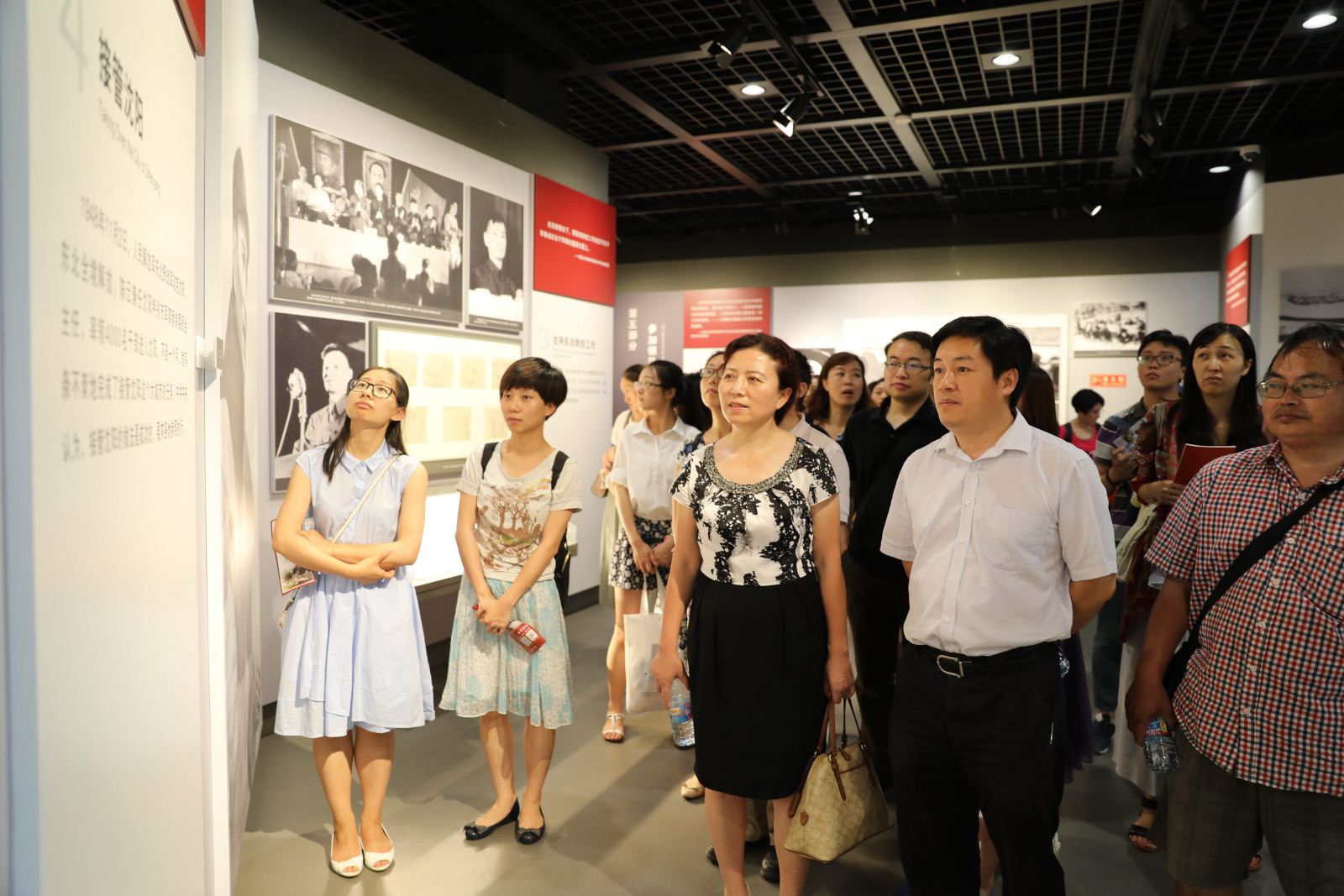 学习陈云五种精神，争做“两学一做”先锋 ——计算机科学与beat365在线体育官网师生党员赴陈云纪念馆参观学习