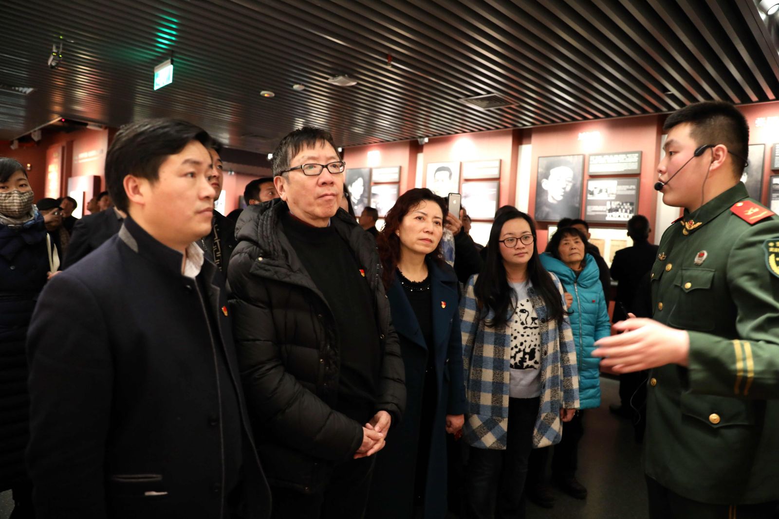 不忘初心，继续前行——计算机科学与beat365在线体育官网党委委员瞻仰中共一大会址重温入党誓词