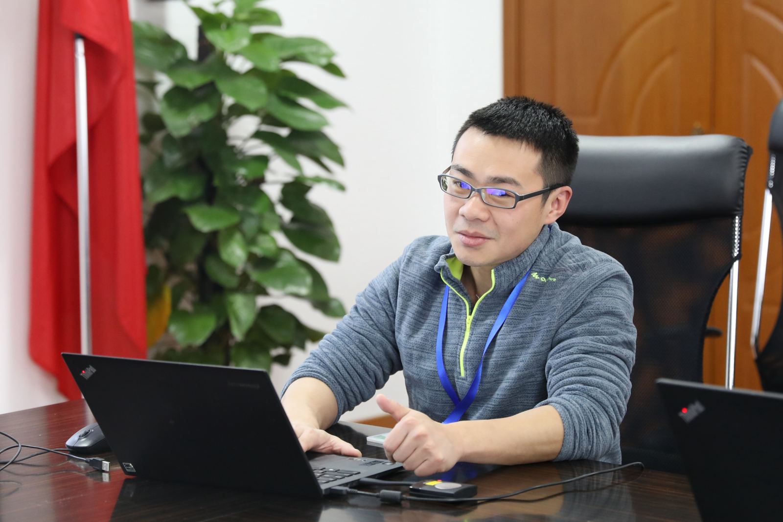 计算机科学与beat365在线体育官网党委召开支部书记述职考评交流会