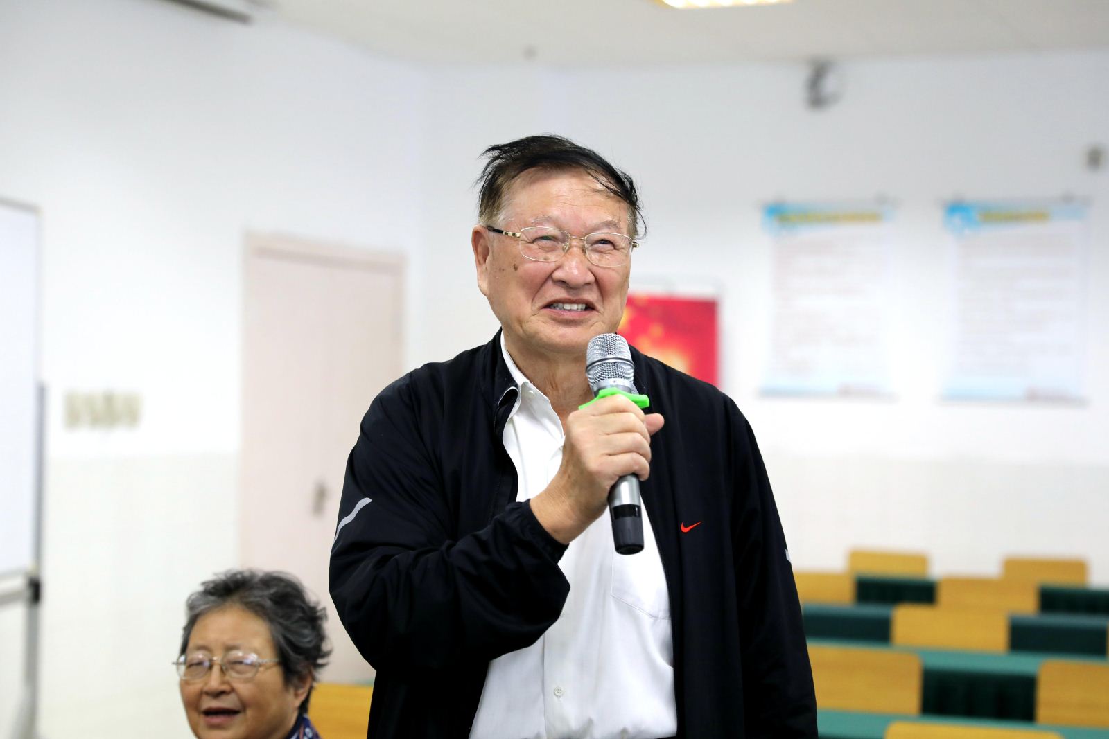 计算机科学与beat365在线体育官网举行敬老节茶话会