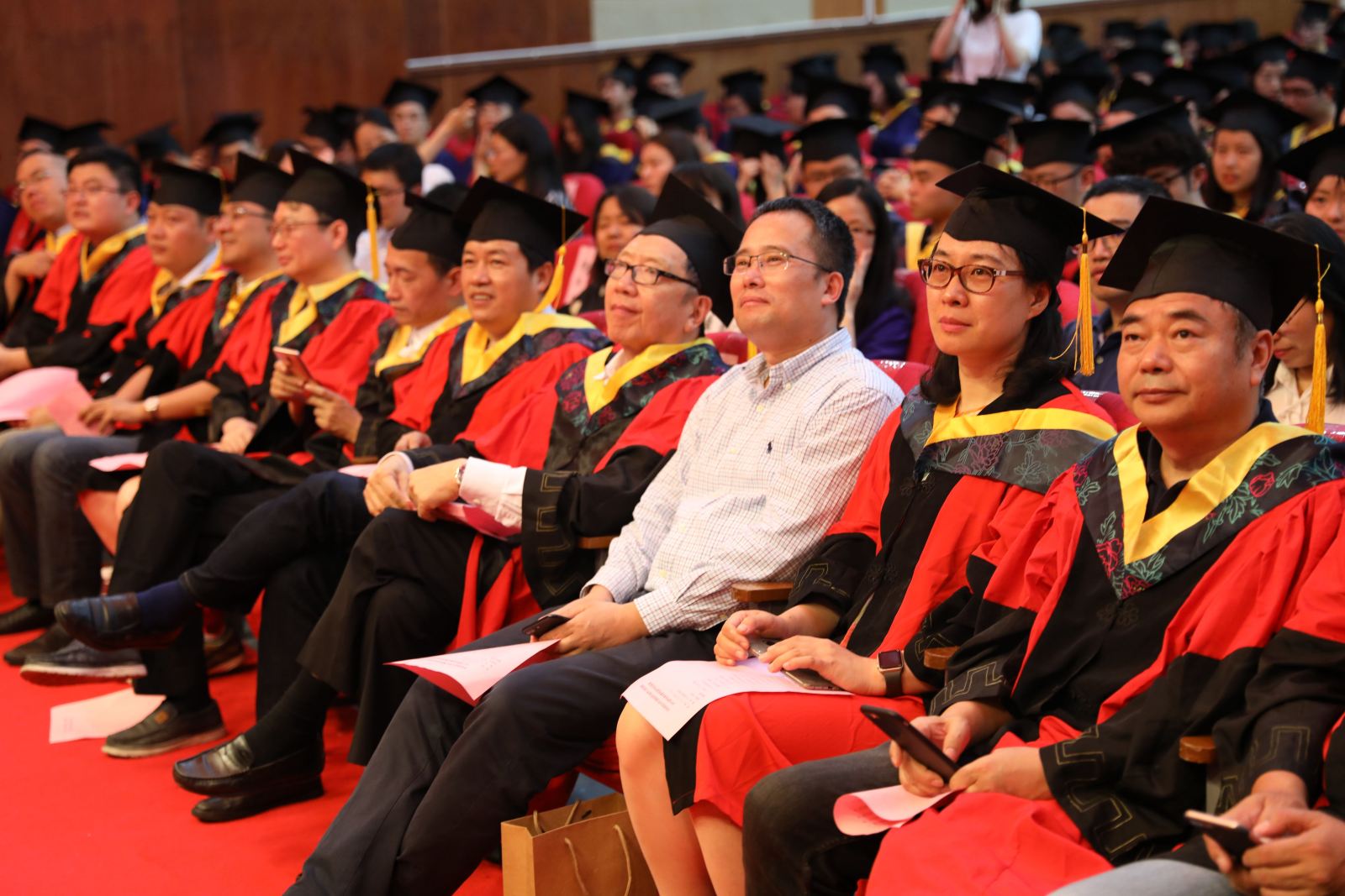 青春韶华 最忆师大丨计算机科学与beat365在线体育官网隆重举行2019届毕业典礼