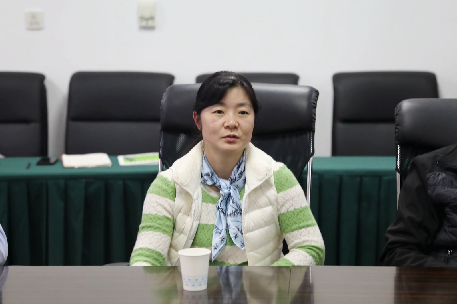 计算机科学与beat365在线体育官网召开教授座谈会