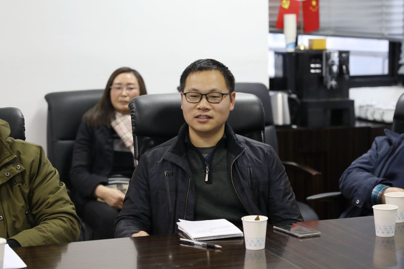 计算机科学与beat365在线体育官网召开教授座谈会